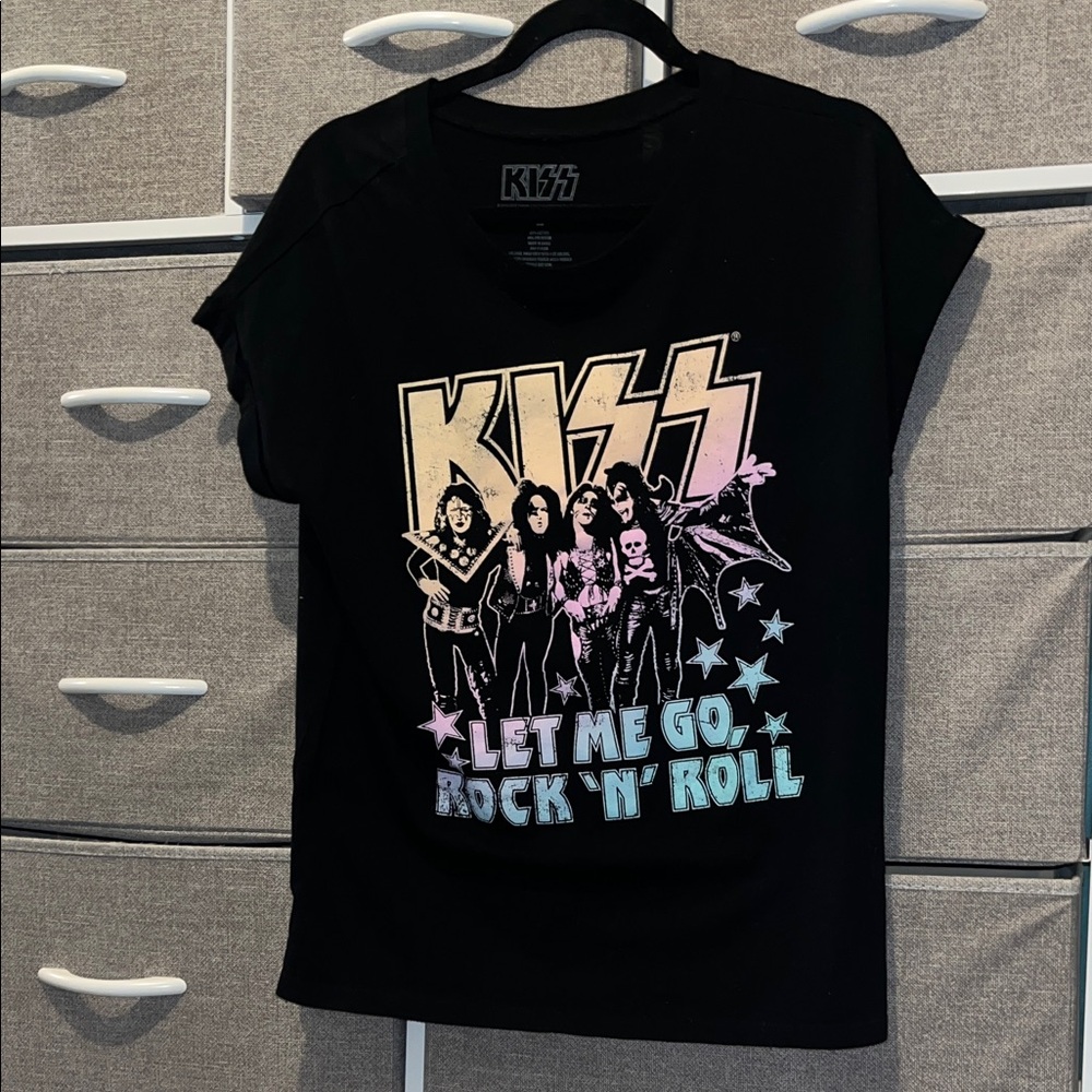 Kiss Black and Multicolor  T-Shirt
